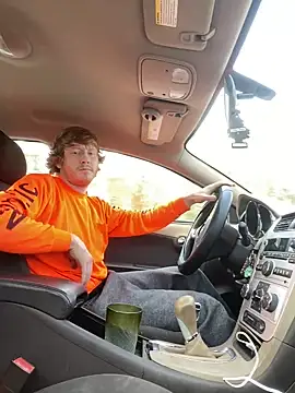 hottestcouplevaa online show from December 5, 4:55 pm