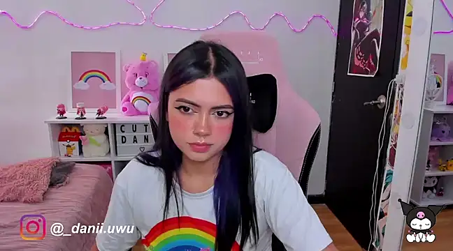 CuteDani  online show from February 3, 7:00 pm