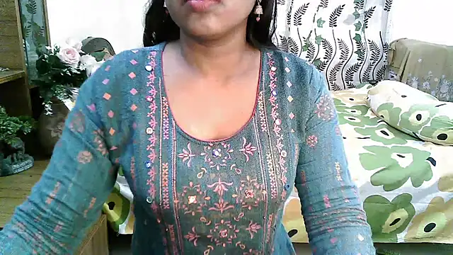 esita 1212 online show from February 25, 10:26 am