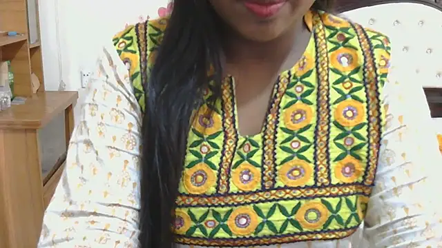 Snapshot of esita_1212 chatting on May 2, 1:21 am esita 1212 online show from May 2, 1:21 am