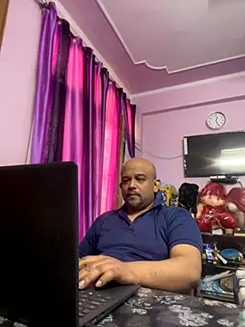 Dick 6inches online show from November 9, 6:55 am