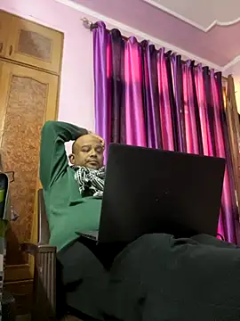 Dick 6inches online show from November 21, 5:50 am