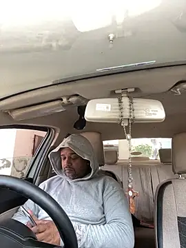 Dick 6inches online show from November 27, 6:15 am