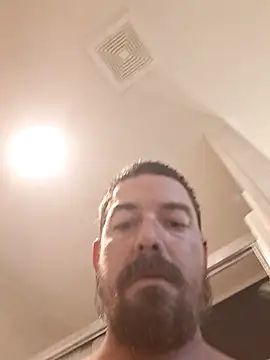 Snapshot of hungandhard87 chatting on May 22, 8:03 pm hungandhard87 online show from May 22, 8:03 pm