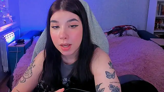 kellyharris online show from December 16, 4:16 pm