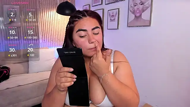 silvia lane online show from April 11, 4:50 am