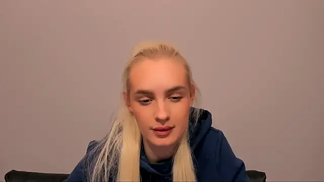 Snapshot of OliviaKisss chatting on February 24, 8:51 pm OliviaKisss online show from February 24, 8:51 pm