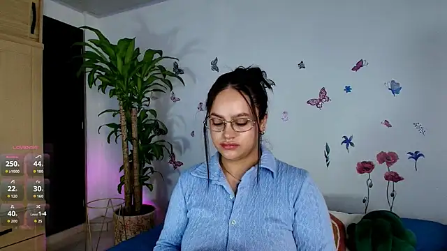 Snapshot of VICTORIABLACK_@xh chatting on April 25, 9:01 am VICTORIABLACK xh online show from April 25, 9:01 am