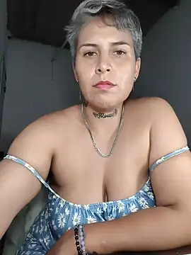 Yessi rousse online show from May 15, 11:01 pm