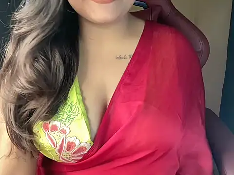 Snapshot of shanayaaa_1 chatting on January 12, 6:16 pm shanayaaa 1 online show from January 12, 6:16 pm