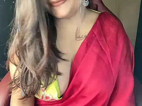 Snapshot of shanayaaa_1 chatting on January 17, 6:23 pm shanayaaa 1 online show from January 17, 6:23 pm