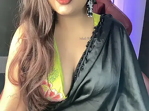 Snapshot of shanayaaa_1 chatting on September 10, 6:41 pm shanayaaa 1 online show from September 10, 6:41 pm