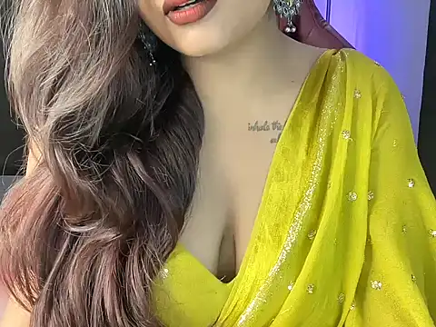 Snapshot of shanayaaa_1 chatting on September 17, 6:53 pm shanayaaa 1 online show from September 17, 6:53 pm