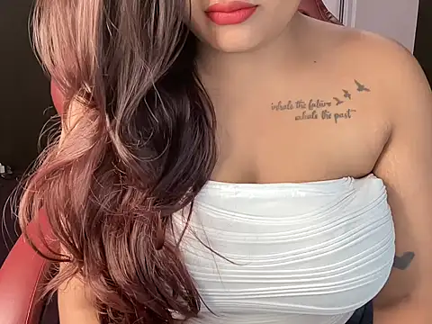 Snapshot of shanayaaa_1 chatting on September 24, 7:06 pm shanayaaa 1 online show from September 24, 7:06 pm