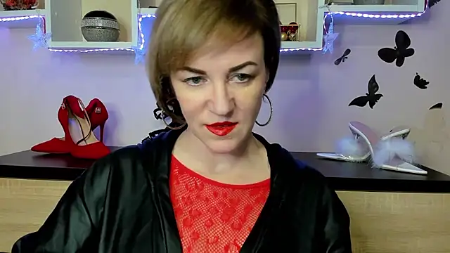 Snapshot of feliziaDesire chatting on February 10, 1:55 pm feliziaDesire online show from February 10, 1:55 pm