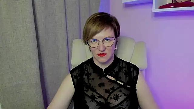 Snapshot of feliziaDesire chatting on June 29, 1:22 pm feliziaDesire online show from June 29, 1:22 pm