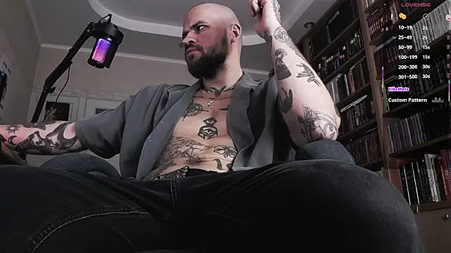 Snapshot of FindomJason chatting on September 21, 12:40 pm FindomJason online show from September 21, 12:40 pm