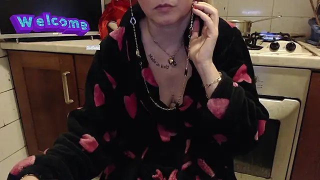 Snapshot of martachatte chatting on March 4, 4:17 am martachatte online show from March 4, 4:17 am