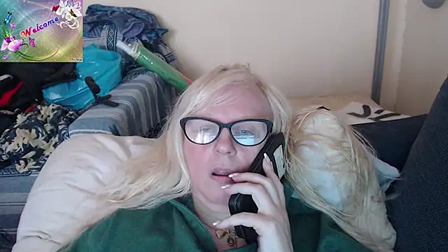 martachatte online show from November 4, 9:19 am