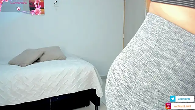 ariel35 online show from September 19, 9:48 pm