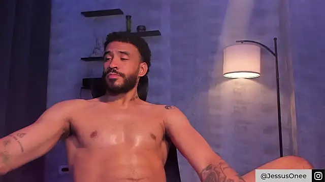 Snapshot of JesusOne chatting on February 10, 9:52 pm JesusOne online show from February 10, 9:52 pm