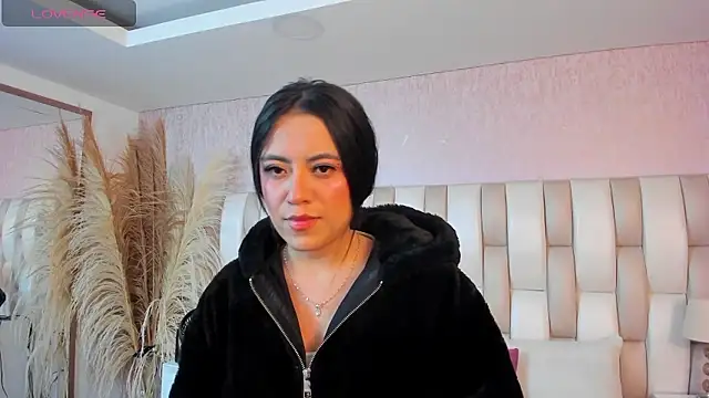 Rebeca jones online show from January 13, 12:21 pm