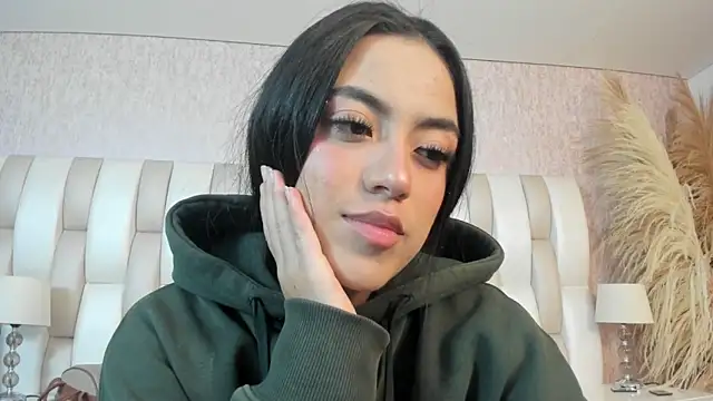 Snapshot of Rebeca_jones chatting on April 17, 12:08 pm Rebeca jones online show from April 17, 12:08 pm