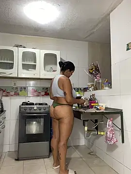 Snapshot of Rossestoner chatting on February 20, 10:27 am Rossestoner online show from February 20, 10:27 am