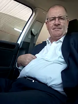 stiffandlubedxh online show from February 20, 7:23 am