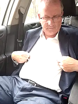 stiffandlubedxh online show from March 6, 1:58 am