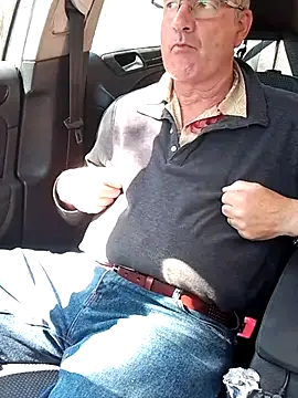 stiffandlubedxh online show from March 14, 2:42 am