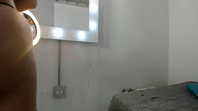 SEXXYLATINCOUPLE1 online show from November 28, 10:18 am