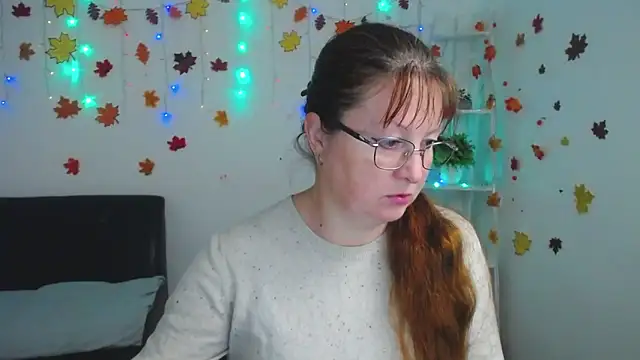 VanessaHotts online show from November 15, 6:00 am