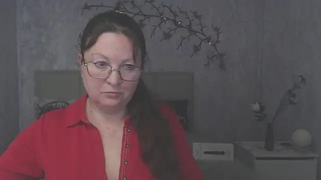 Snapshot of VanessaHotts chatting on February 20, 6:48 am VanessaHotts online show from February 20, 6:48 am