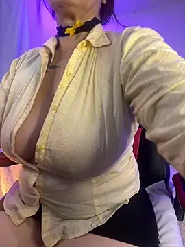 lonely shewolf online show from March 7, 9:27 pm