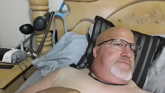 Bigbear0563 online show from September 21, 5:42 am