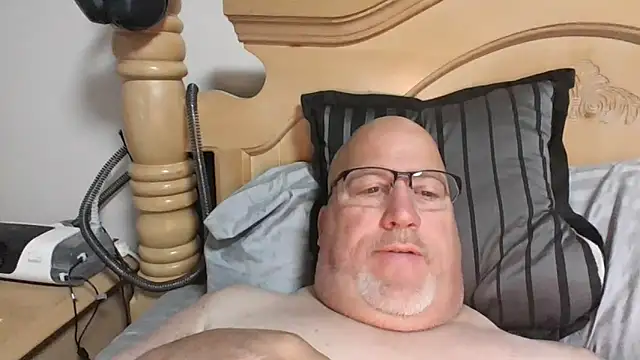 Bigbear0563 online show from October 13, 4:07 pm