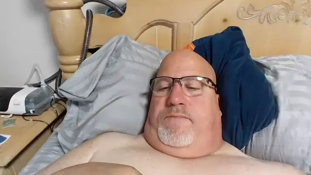 Bigbear0563 online show from May 8, 4:01 pm