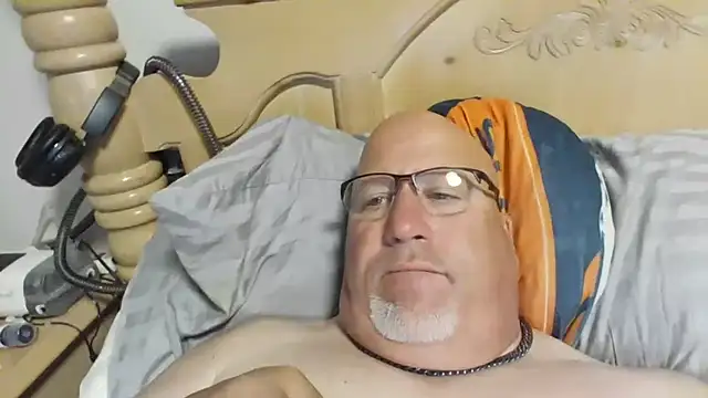 Bigbear0563 online show from June 8, 5:19 am