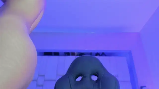 Emmily Savage online show from October 2, 11:39 am