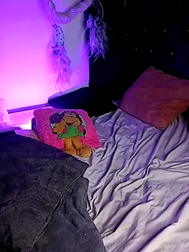 Piafisher1 online show from March 18, 4:37 pm