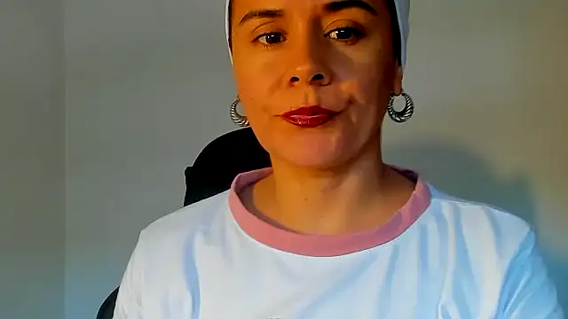 Snapshot of Sami_Hotie1 chatting on November 4, 9:25 pm Sami Hotie1 online show from November 4, 9:25 pm