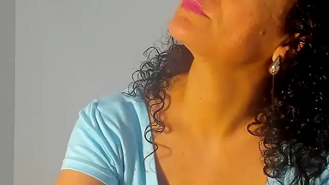 Snapshot of Sami_Hotie1 chatting on December 2, 6:14 pm Sami Hotie1 online show from December 2, 6:14 pm