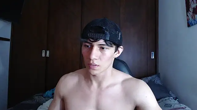 aresholland online show from December 15, 11:42 pm