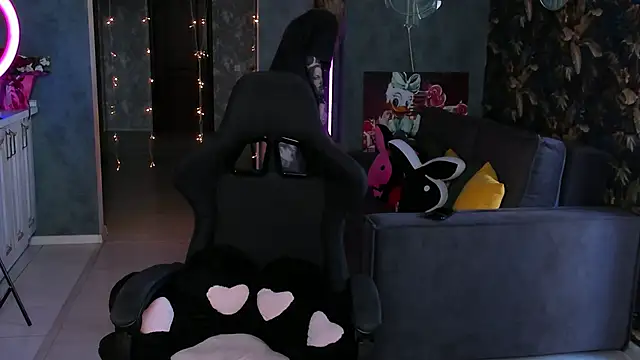 Blckmirrorr online show from September 25, 6:39 am