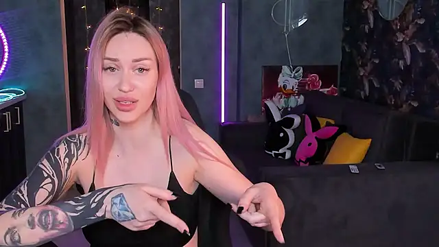 Blckmirrorr online show from January 6, 8:07 am