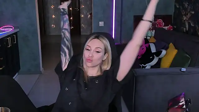 Blckmirrorr online show from February 12, 4:29 am