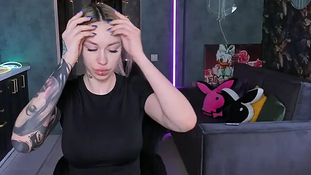 Blckmirrorr online show from February 22, 4:46 am