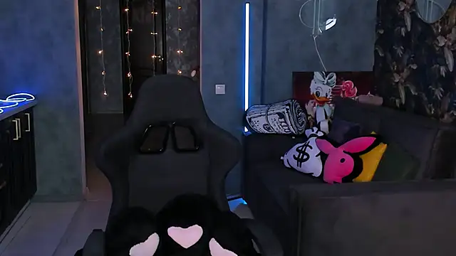 Blckmirrorr online show from March 28, 1:43 pm