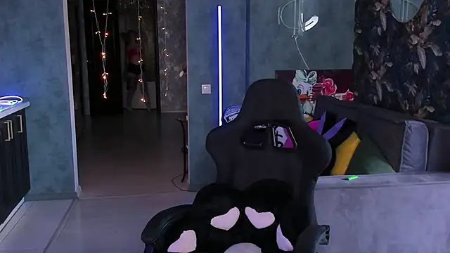 Blckmirrorr online show from April 26, 10:57 am